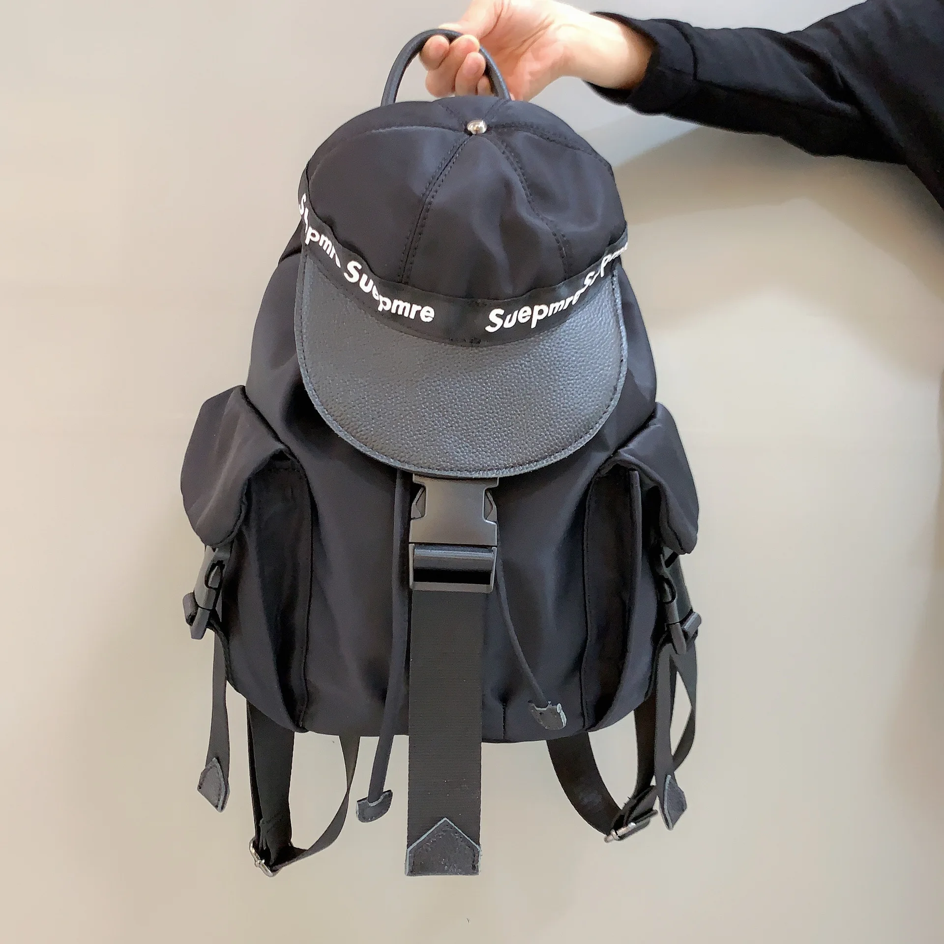 Luxury Designer Backpack Handbag Backpack Ladies Handbag Large Capacity School Backpack
Luxury Designer Backpack Handbag Backpack Ladies Handbag Large Capacity School Backpack