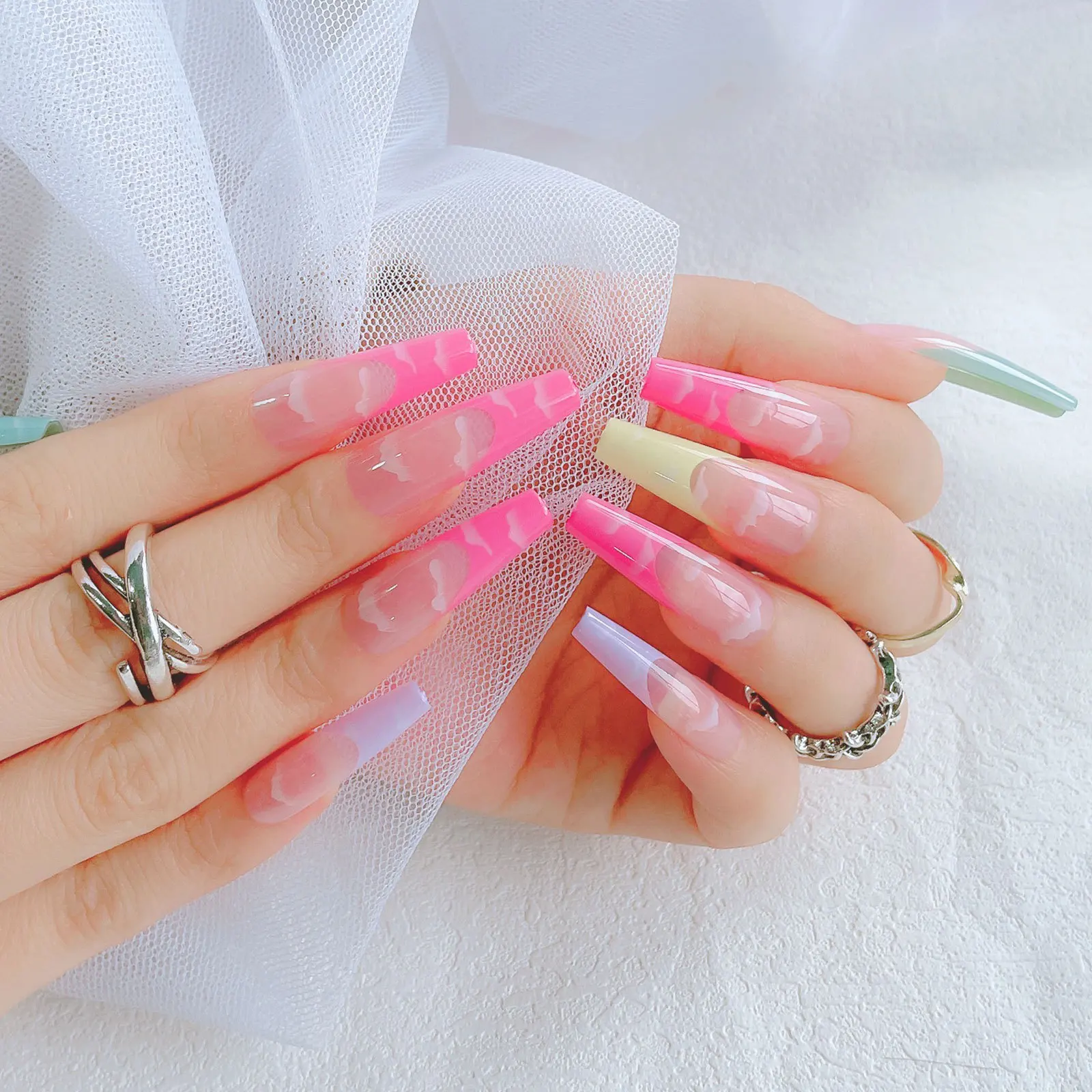 24pcs Mid Length Fake Nails Ballet Removable Wear Full Cover Coffin Artificial Manicure Patch False Nail Tips with Glue
24pcs Mid Length Fake Nails Ballet Removable Wear Full Cover Coffin Artificial Manicure Patch False Nail Tips with Glue