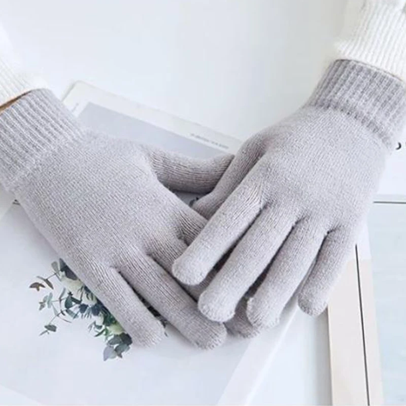 1Pair Knitted Plush Couple Gloves Winter Solid Color Full Finger Mittens Hand Warmer Unisex Gloves Thicken Moto Cycling Gloves
1Pair Knitted Plush Couple Gloves Winter Solid Color Full Finger Mittens Hand Warmer Unisex Gloves Thicken Moto Cycling Gloves