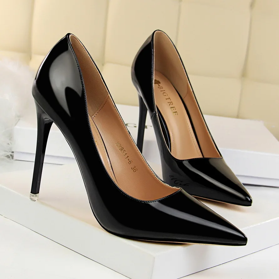 Fashion Simple Stiletto High Heel Patent Leather Shallow Mouth Pointed Toe Sexy Slim Women's Shoes heels women
Fashion Simple Stiletto High Heel Patent Leather Shallow Mouth Pointed Toe Sexy Slim Women's Shoes heels women