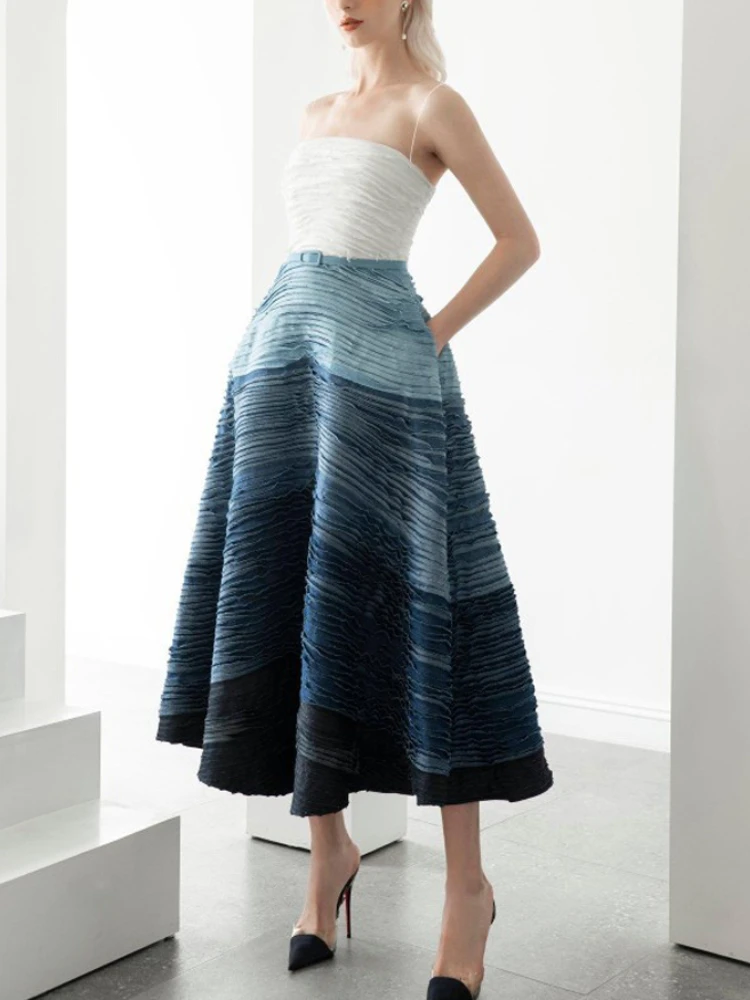 New Evening Dress 2023 Gradient Denim Blue Women Long Dress Niche Design Suspenders High Quality Elegant Robe Slash Neck Party
New Evening Dress 2023 Gradient Denim Blue Women Long Dress Niche Design Suspenders High Quality Elegant Robe Slash Neck Party