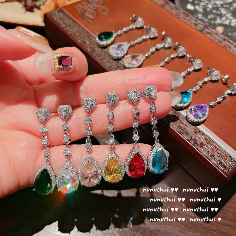 Classic Water Drop Cubic Zirconia Drop Pendant Earrings Luxury Silver Color Elegant Wedding Party Jewelry
Classic Water Drop Cubic Zirconia Drop Pendant Earrings Luxury Silver Color Elegant Wedding Party Jewelry