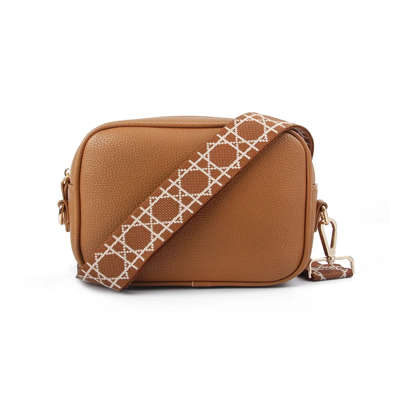 High Texture Medium Nylon Shoulder Bag 2022 Spanish Fashion Luxury Brand Messenger Bag Simple Casual Women's Handbag Women's Bag
High Texture Medium Nylon Shoulder Bag 2022 Spanish Fashion Luxury Brand Messenger Bag Simple Casual Women's Handbag Women's Bag