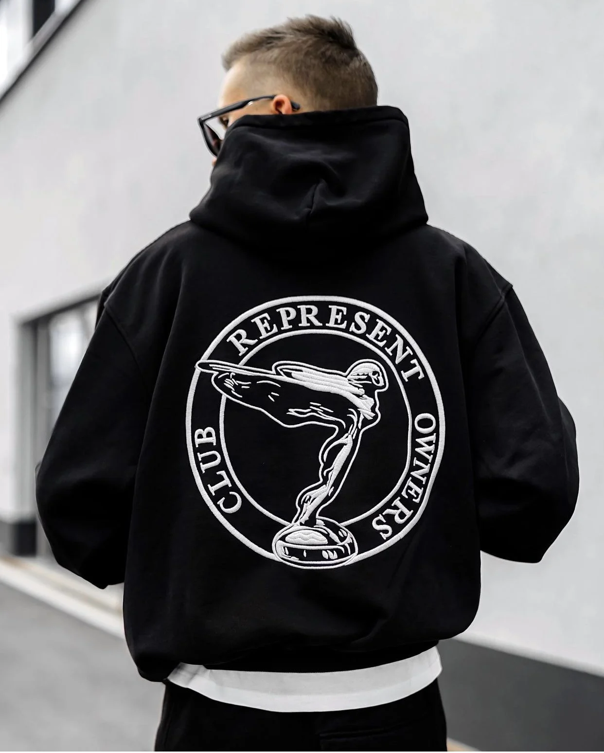 Represent OWNERS CLUB Hoodie Men Women 1:1 High Quality Embroidery Flying Goddess Street Pullover Oversized Black Sweatshirts
Represent OWNERS CLUB Hoodie Men Women 1:1 High Quality Embroidery Flying Goddess Street Pullover Oversized Black Sweatshirts
