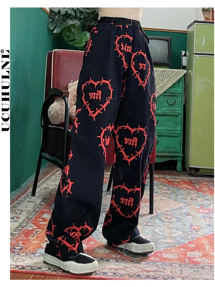 Punk Dark Love Printing Loose Trousers Vintage Streetwear Handsome Casual Wide Leg Pants Female Y2k Clothes Harajuku Sweatpants
Punk Dark Love Printing Loose Trousers Vintage Streetwear Handsome Casual Wide Leg Pants Female Y2k Clothes Harajuku Sweatpants