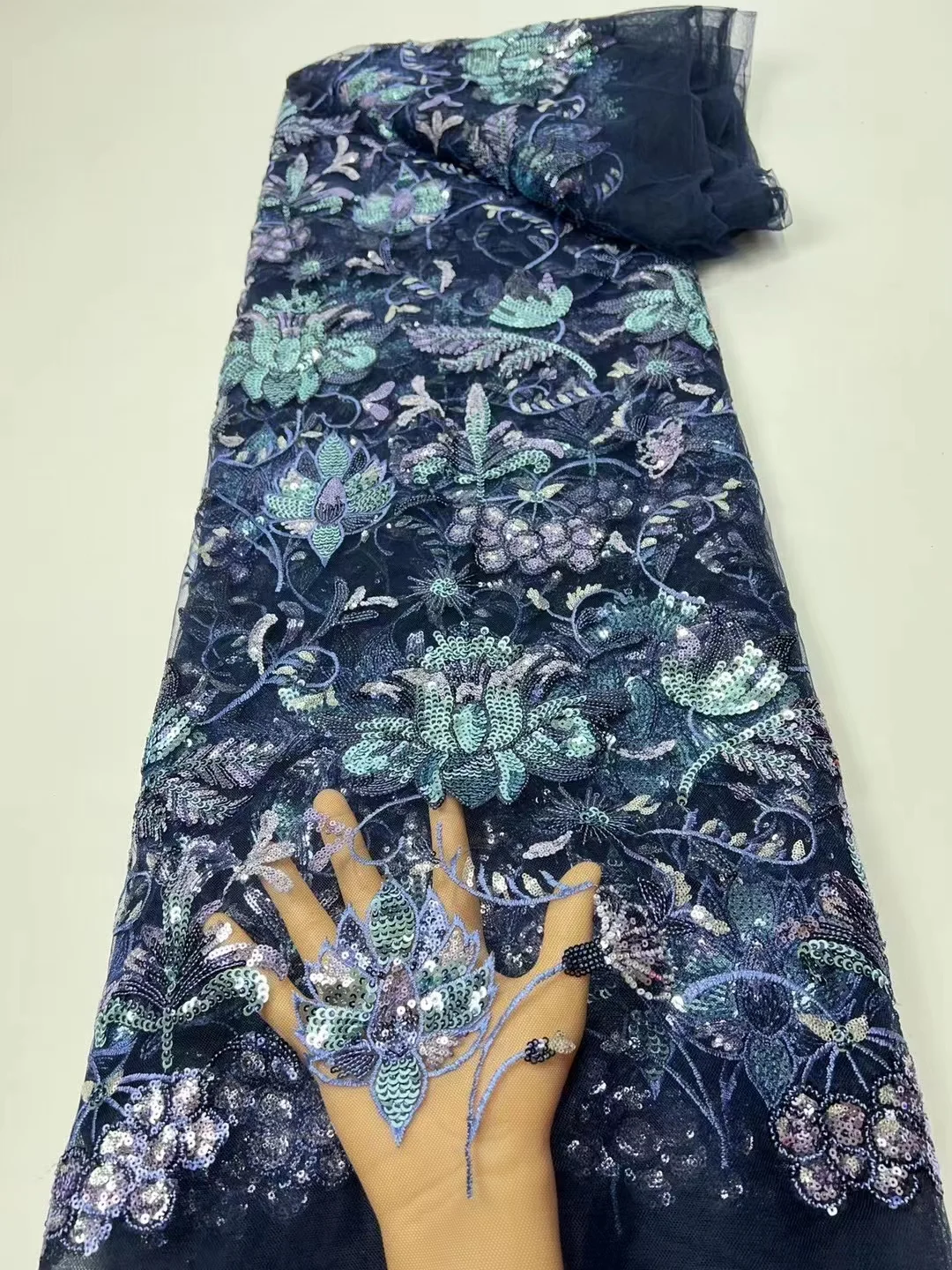 5 Yards African French Lace Fabric With Sequins 2022 High Quality Lace Nigerian Embroidery Lace Fabrics For Women Party Dress
5 Yards African French Lace Fabric With Sequins 2022 High Quality Lace Nigerian Embroidery Lace Fabrics For Women Party Dress