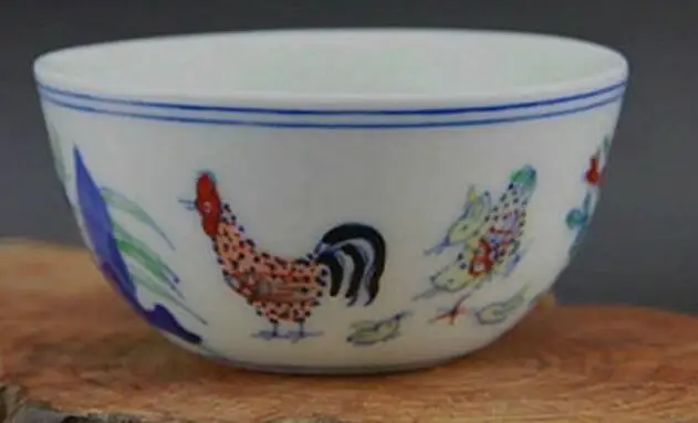 Старинная фарфоровая чаша MING CHENGHUA с курицей из Китая, ручная роспись 
Старинная фарфоровая чаша MING CHENGHUA с курицей из Китая, ручная роспись