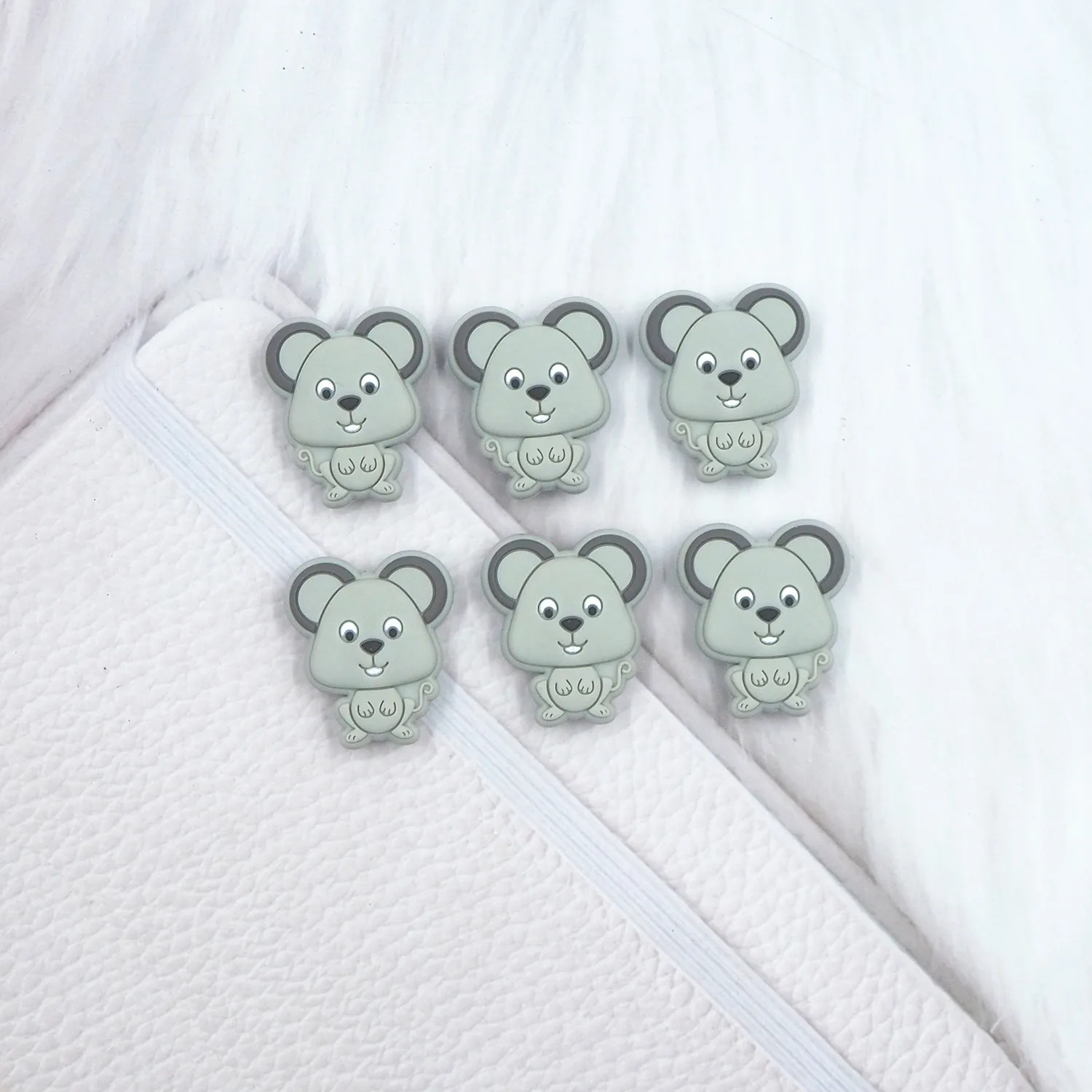 Chenkai 10PCS Mouse Focal Beads Silicone Charms For Pen Making Character Beads For Beadable Pen Baby Pacifier Dummy Chains
Chenkai 10PCS Mouse Focal Beads Silicone Charms For Pen Making Character Beads For Beadable Pen Baby Pacifier Dummy Chains