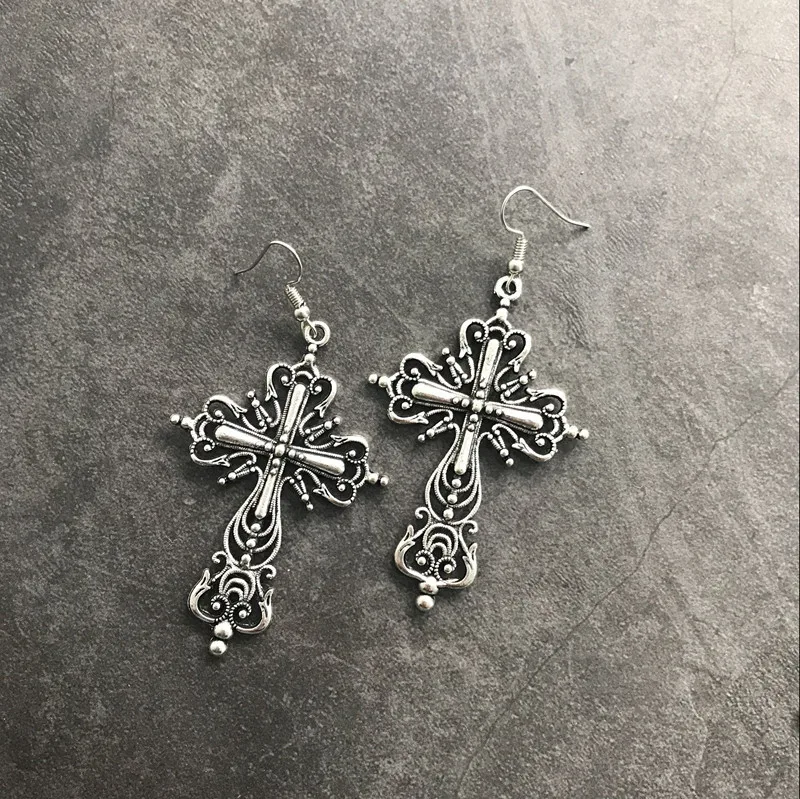New Products Hot Selling Fashion Trend Jewelry Creative Design Hollow Pattern Cross Pendant Earring Jewelry
New Products Hot Selling Fashion Trend Jewelry Creative Design Hollow Pattern Cross Pendant Earring Jewelry