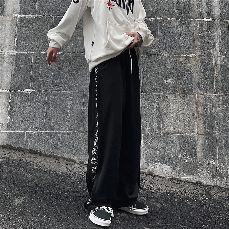 2022 Japanese Streetwear Harajuku Wide leg Oversize Pants Women Men Streetwear Clothes Skateboard Pants Loose Casual Trousers
2022 Japanese Streetwear Harajuku Wide leg Oversize Pants Women Men Streetwear Clothes Skateboard Pants Loose Casual Trousers