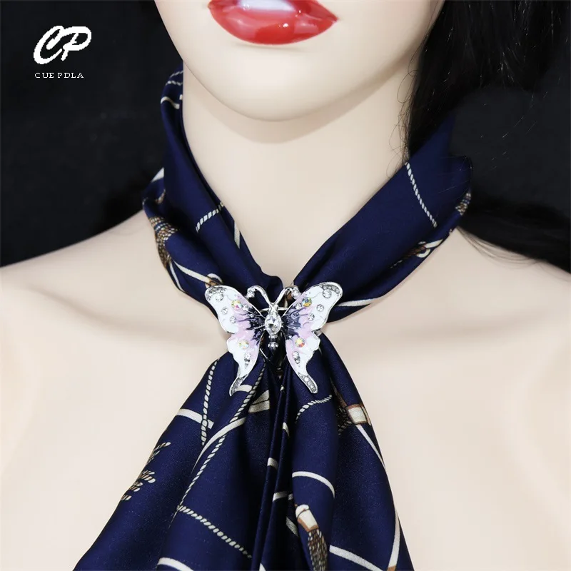 Fashion sweet and lovely silver hollow crystal butterfly three-ring scarf buckle brooch accessories
Fashion sweet and lovely silver hollow crystal butterfly three-ring scarf buckle brooch accessories