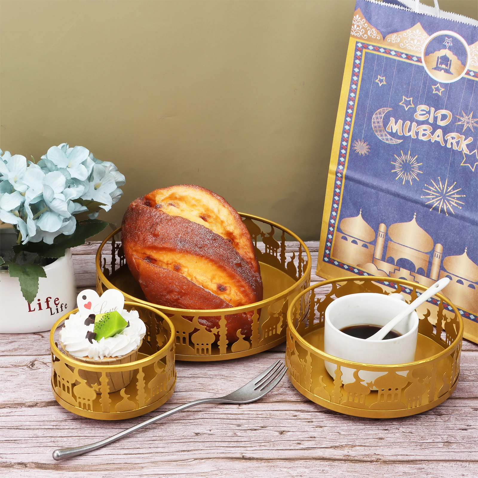 Ramadan Round Trays Metal Candy Pastry Food Cake Dinner Storage Container Ramadan Moon Star Party Decoration Display Supply
Ramadan Round Trays Metal Candy Pastry Food Cake Dinner Storage Container Ramadan Moon Star Party Decoration Display Supply