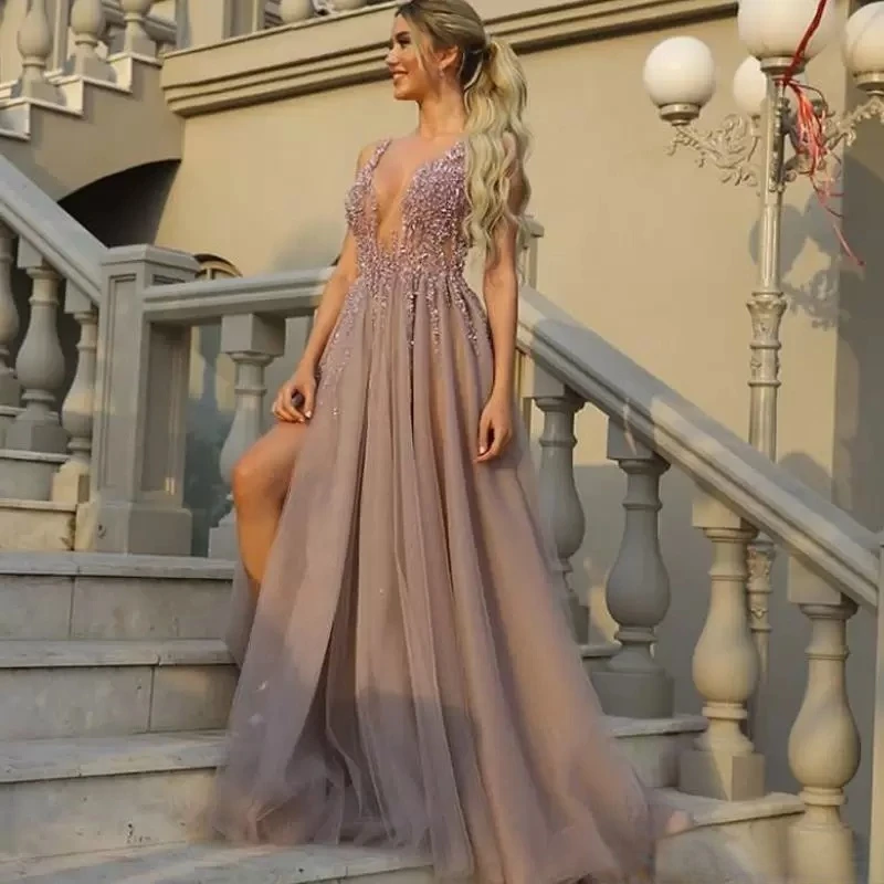Beaded Plunging Neckline Prom Dresses Embellished Beading Left Leg Slit Prom Gowns Tulle Long Evening Dresses
Beaded Plunging Neckline Prom Dresses Embellished Beading Left Leg Slit Prom Gowns Tulle Long Evening Dresses