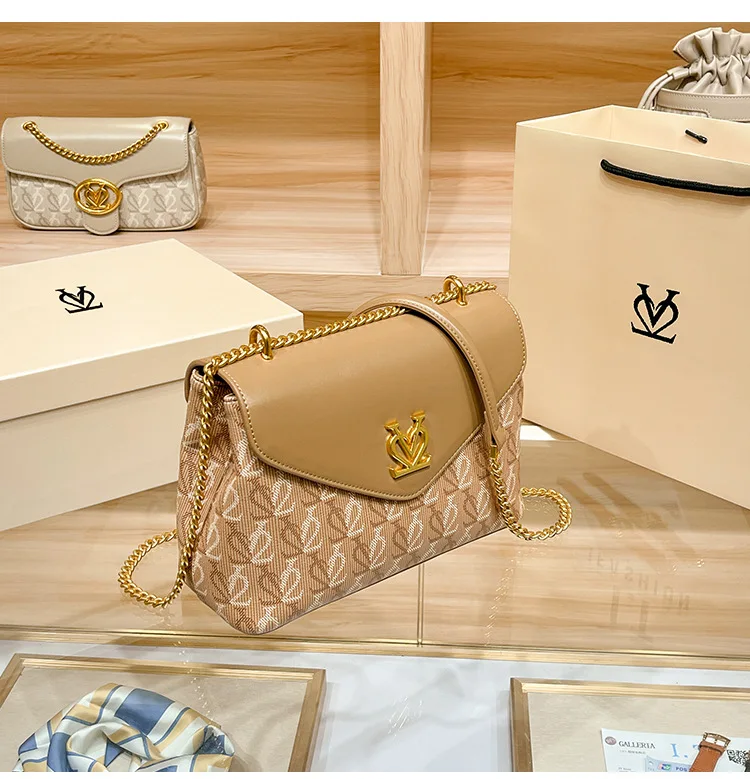Shoulder Bag Messenger Chain Bag Fashion Women's Bag Niche Design Bagplaid Stripes Diamond Lattice Bag
Shoulder Bag Messenger Chain Bag Fashion Women's Bag Niche Design Bagplaid Stripes Diamond Lattice Bag