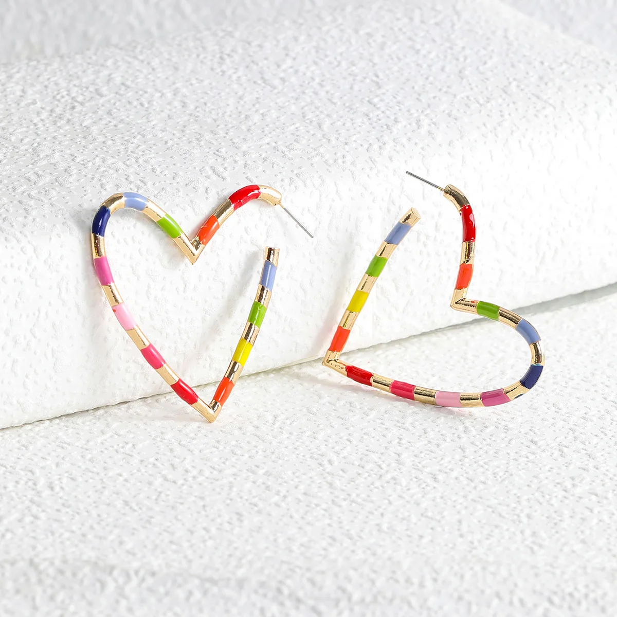 Exaggerated Large Earrings Circle New Multicolor Love Drip Earrings Female Fashion Charm Personality Ladies Party Gift Jewelry
Exaggerated Large Earrings Circle New Multicolor Love Drip Earrings Female Fashion Charm Personality Ladies Party Gift Jewelry