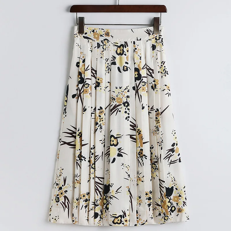 2023 Spring/Summer New TB Retro Print Pleated Half Skirt High Waist Versatile Style 100 Pleated Half Skirt
2023 Spring/Summer New TB Retro Print Pleated Half Skirt High Waist Versatile Style 100 Pleated Half Skirt