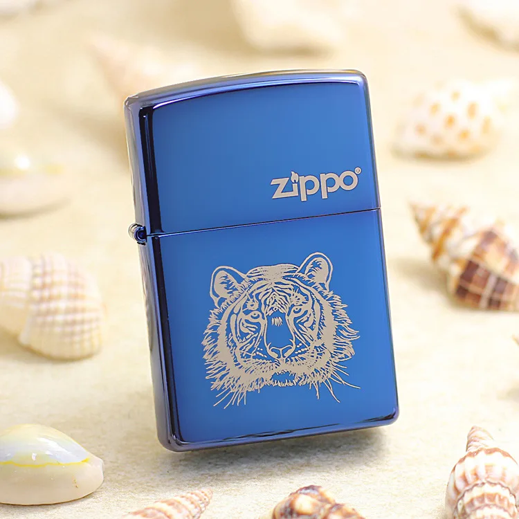Оригинальная зажигалка Zippo с синим льдом и тигровой головой, медная ветрозащитная сигаретная керосиновая зажигалка, подарок с кодом защиты от подделки
Оригинальная зажигалка Zippo с синим льдом и тигровой головой, медная ветрозащитная сигаретная керосиновая зажигалка, подарок с кодом защиты от подделки