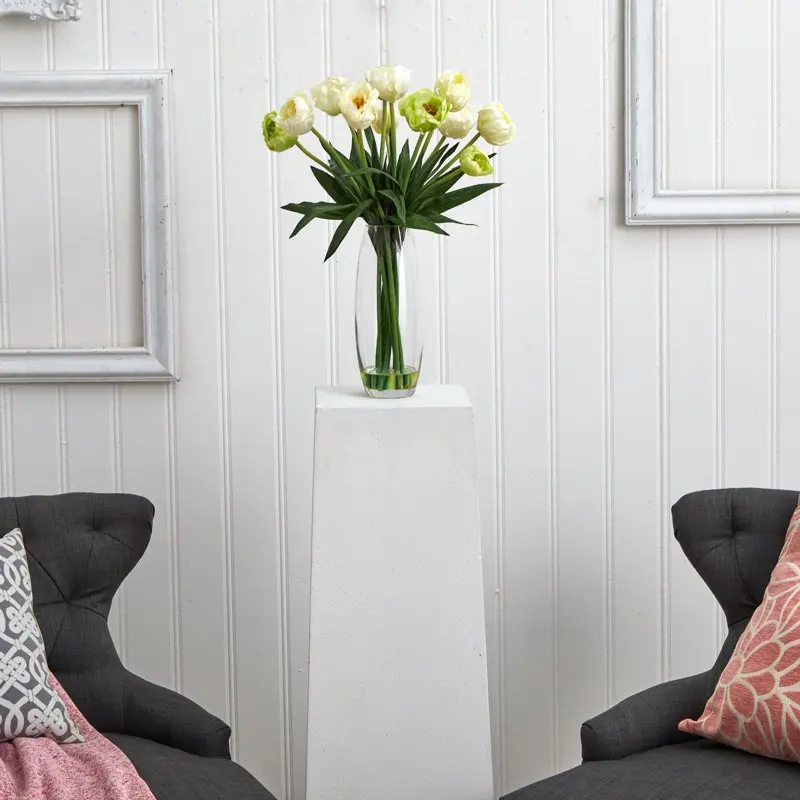 Luxurious Silk Flower Arrangement in a Delicate Vase - Stunning Floral Display for Home Decoration
Luxurious Silk Flower Arrangement in a Delicate Vase - Stunning Floral Display for Home Decoration