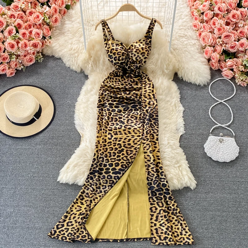 Hikigawa Chic Fashion Women Elagant V Neck Leopard Maxi Dresses Summer New Slim Waist Sexy Sleeveless High Slit Vestidos Mujer
Hikigawa Chic Fashion Women Elagant V Neck Leopard Maxi Dresses Summer New Slim Waist Sexy Sleeveless High Slit Vestidos Mujer