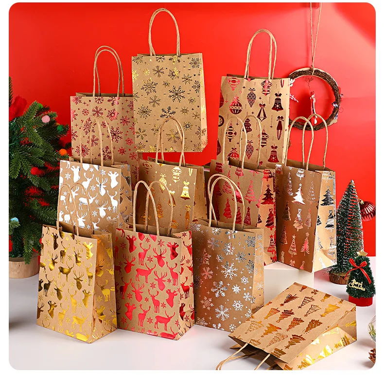 Рождественские пакеты из крафт-бумаги с золотой фольгой
Рождественские пакеты из крафт-бумаги с золотой фольгой
