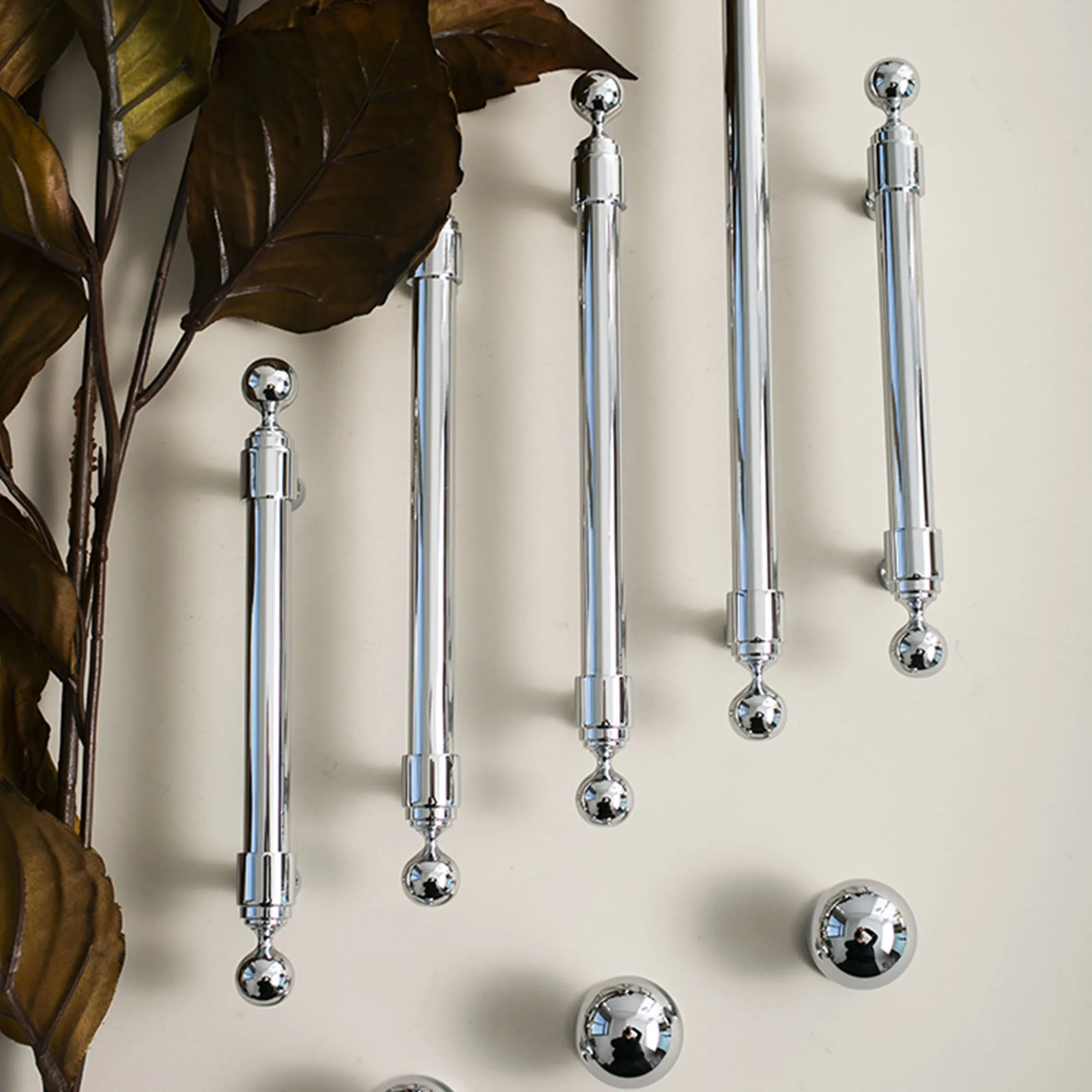 Solid Brass Bright Silver Furniture Handles Ligfht Luxury Kitchen Cabinet Handle Wardrobe Cupboard Pulls Round Ball Door Knobs
Solid Brass Bright Silver Furniture Handles Ligfht Luxury Kitchen Cabinet Handle Wardrobe Cupboard Pulls Round Ball Door Knobs