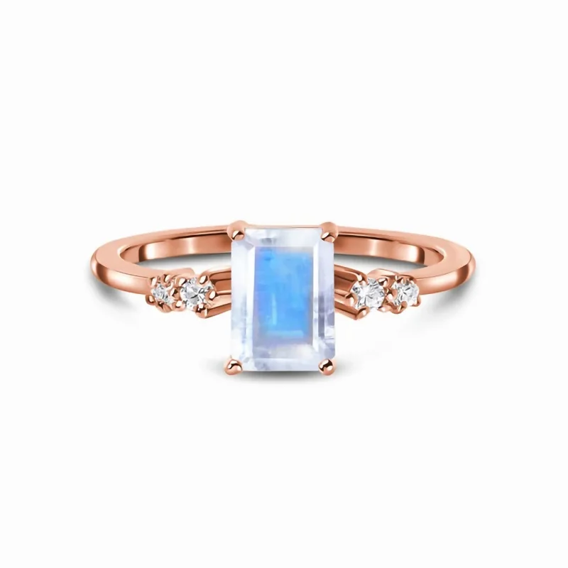 2023 European and American retro S925 sterling silver rose gold rectangular moonstone micro-zircon ring women's jewelry
2023 European and American retro S925 sterling silver rose gold rectangular moonstone micro-zircon ring women's jewelry