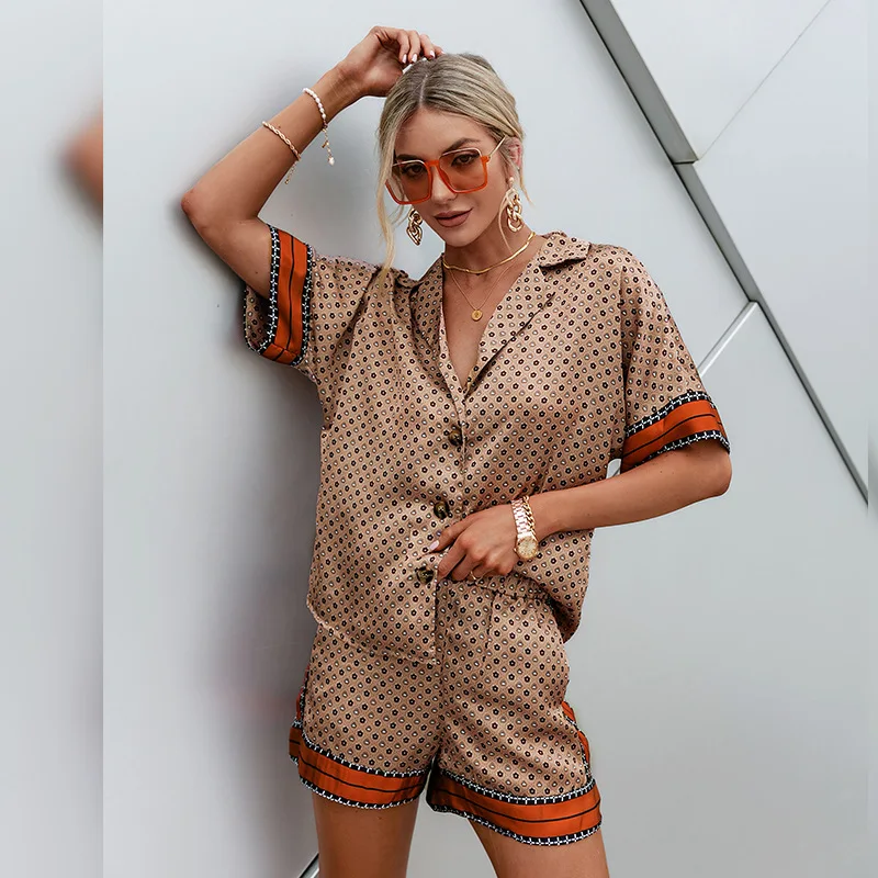 Euramerican Hot Sale Elegant Sweet Light Brown Shorts Middle East Temperament Slim Fit Resort Pants Suit Print Women's Clothing 
Euramerican Hot Sale Elegant Sweet Light Brown Shorts Middle East Temperament Slim Fit Resort Pants Suit Print Women's Clothing