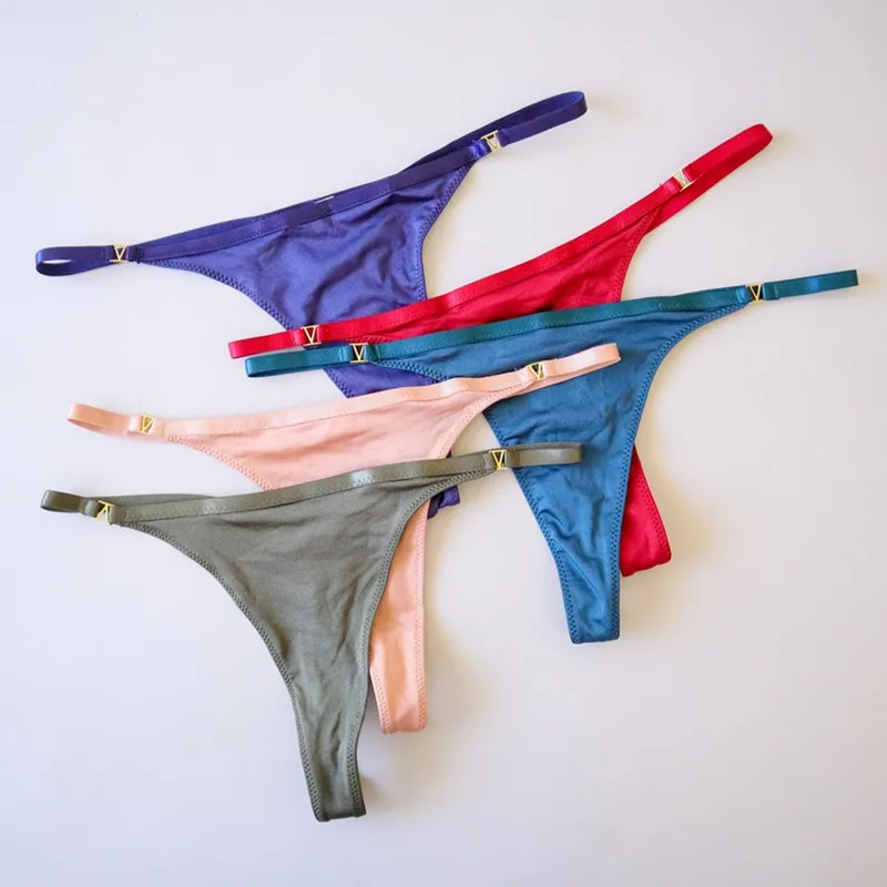 2Pcs/Lot Sexy Women's Ice Silk Thong Underwear Fitness Low Rise Satin Underwear Seamless Underwear Panties Panties Women Thongs
2Pcs/Lot Sexy Women's Ice Silk Thong Underwear Fitness Low Rise Satin Underwear Seamless Underwear Panties Panties Women Thongs