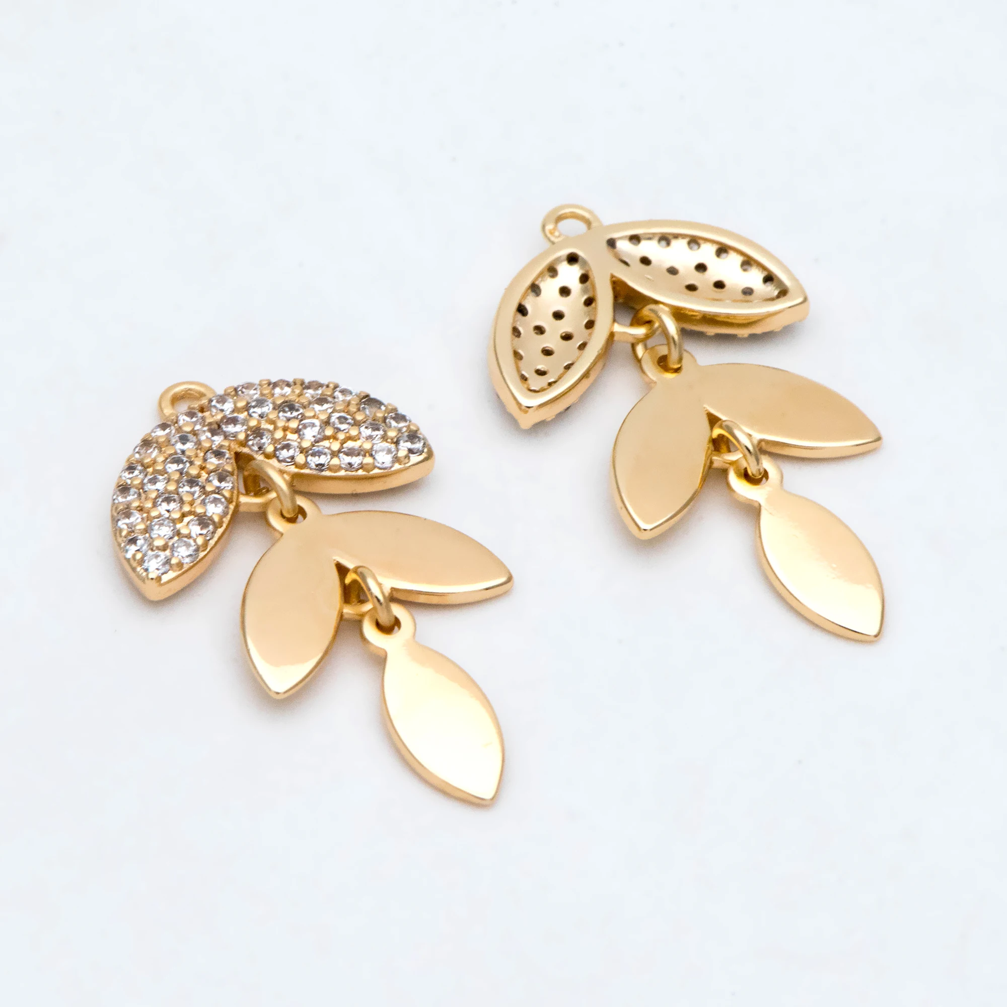 4pcs Gold CZ Paved Dainty Leaf Charms Pendants, For Earring Necklace Jewelry Making DIY Supplies Accessories (GB-2926)
4pcs Gold CZ Paved Dainty Leaf Charms Pendants, For Earring Necklace Jewelry Making DIY Supplies Accessories (GB-2926)