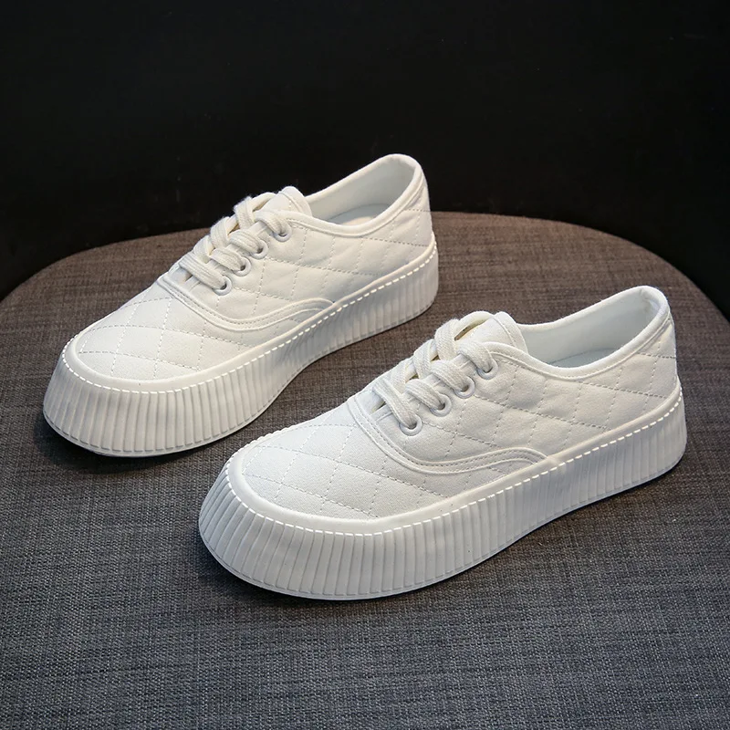 New Sneakers Women Platform Canvas Shoes Classic Fashion Low Platform Sports Shoes Casual Flat Breathable Student Shoes
New Sneakers Women Platform Canvas Shoes Classic Fashion Low Platform Sports Shoes Casual Flat Breathable Student Shoes