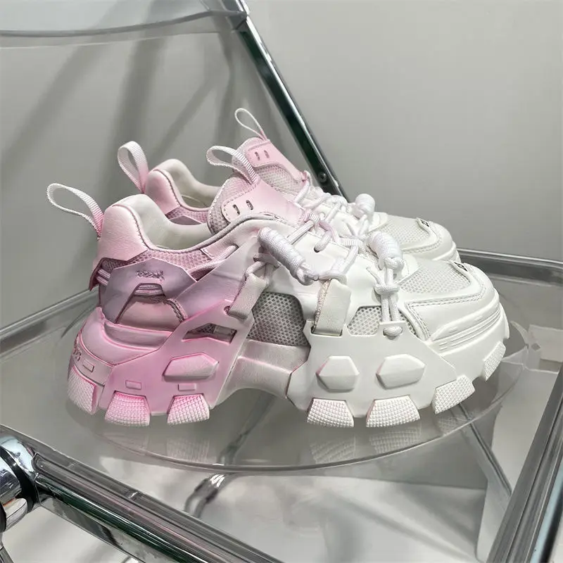 Женские кроссовки на платформе, массивные кроссовки на шнуровке, Вулканизированная подошва, для тренировок, бега, новинка весны 2022
Женские кроссовки на платформе, массивные кроссовки на шнуровке, Вулканизированная подошва, для тренировок, бега, новинка весны 2022