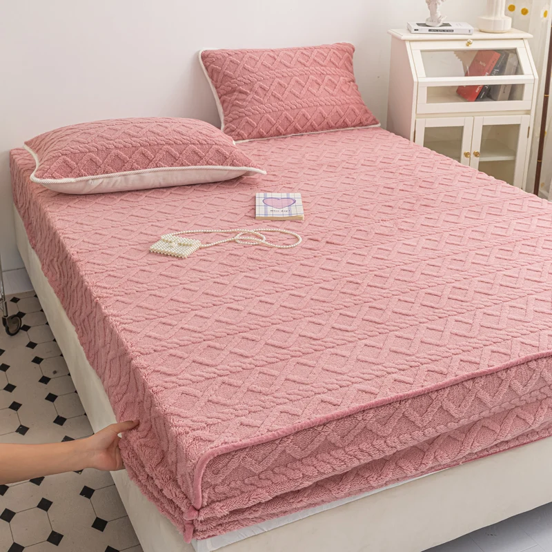 Plush Thicken Fitted Sheet Soft Crystal Velvet Queen King Size Mattress Cover Warm Bed Linens Deep Pocket Without Pillowcase
Plush Thicken Fitted Sheet Soft Crystal Velvet Queen King Size Mattress Cover Warm Bed Linens Deep Pocket Without Pillowcase