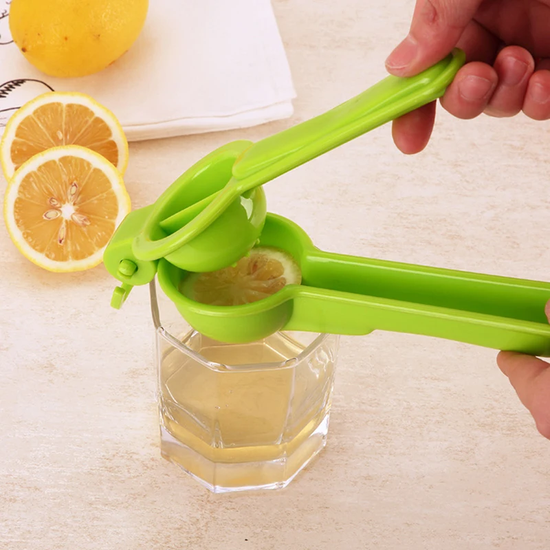 1Pc Plastic Lemon Clip Creative Household Kitchen Thickening Manual Fruit Juicer Mini Blender Children's Auxiliary Food Tool
1Pc Plastic Lemon Clip Creative Household Kitchen Thickening Manual Fruit Juicer Mini Blender Children's Auxiliary Food Tool