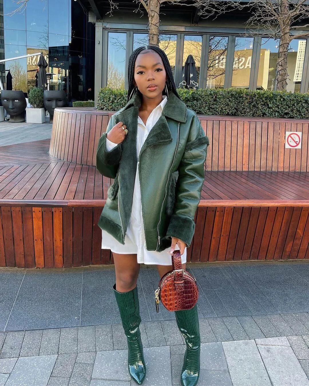 Кожаные куртки, женское осенне-зимнее повседневное меховое цельное пальто с отложным воротником, однотонная шерстяная Верхняя одежда с воротником, женская одежда
Кожаные куртки, женское осенне-зимнее повседневное меховое цельное пальто с отложным воротником, однотонная шерстяная Верхняя одежда с воротником, женская одежда