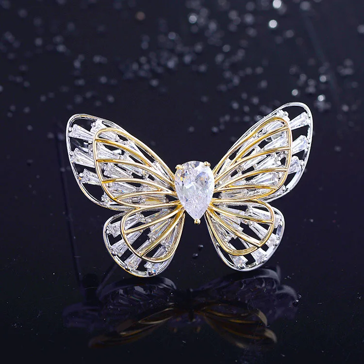 Elegant Copper Inlaid Zircon Butterfly Brooch Fashion Temperament with Pins Fresh and Simple Personality Anti-glare Accessories
Elegant Copper Inlaid Zircon Butterfly Brooch Fashion Temperament with Pins Fresh and Simple Personality Anti-glare Accessories