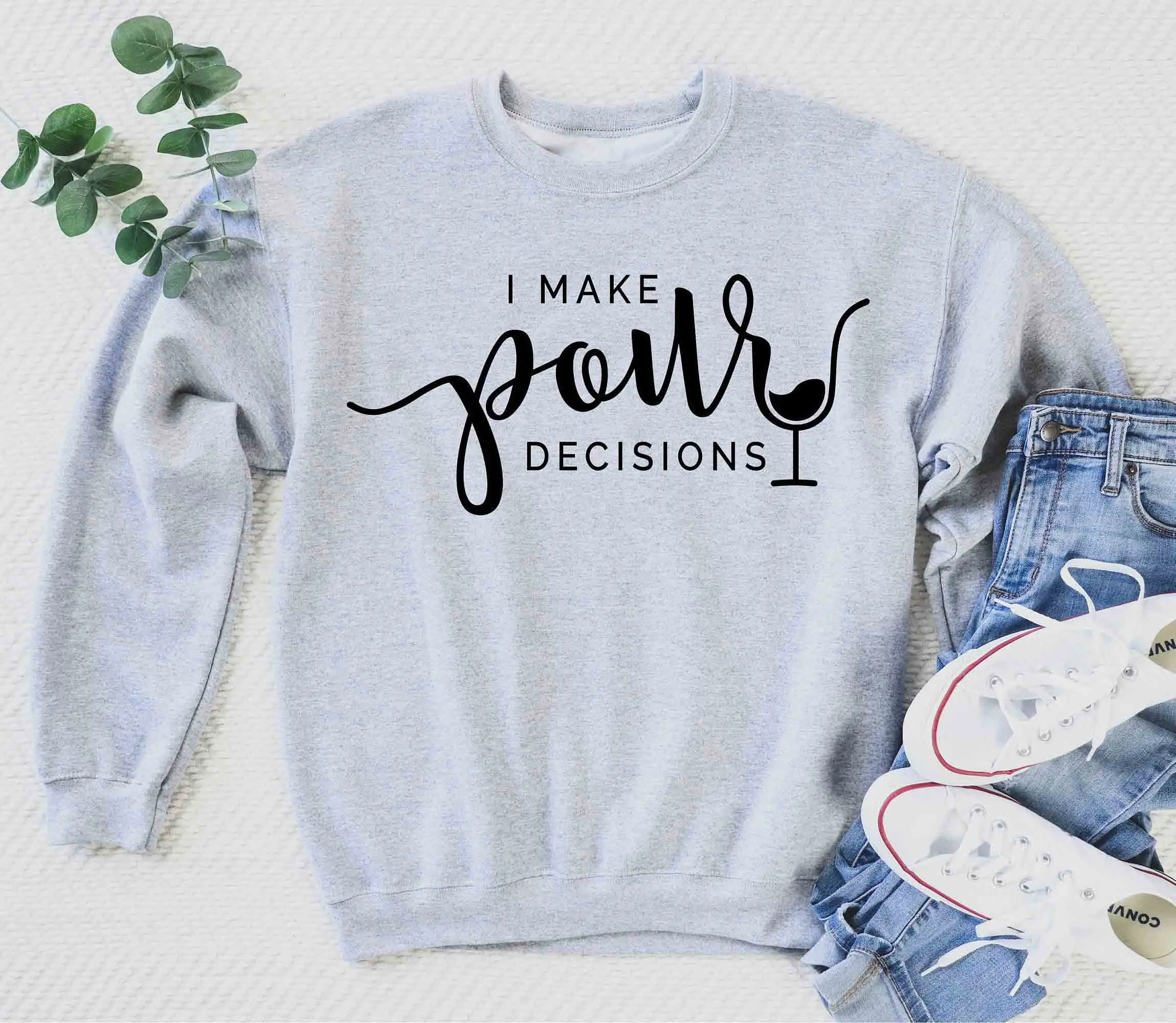 Женский винтажный свитшот из хлопка с графическим принтом
Женский винтажный свитшот из хлопка с графическим принтом