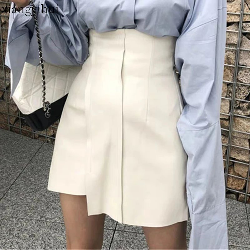 2020 New Summer Women's Leather Skirt Pu Leather Black White High Waist Short Asymmetric Skirt Woman Mini Skirts Female Clothes 
2020 New Summer Women's Leather Skirt Pu Leather Black White High Waist Short Asymmetric Skirt Woman Mini Skirts Female Clothes