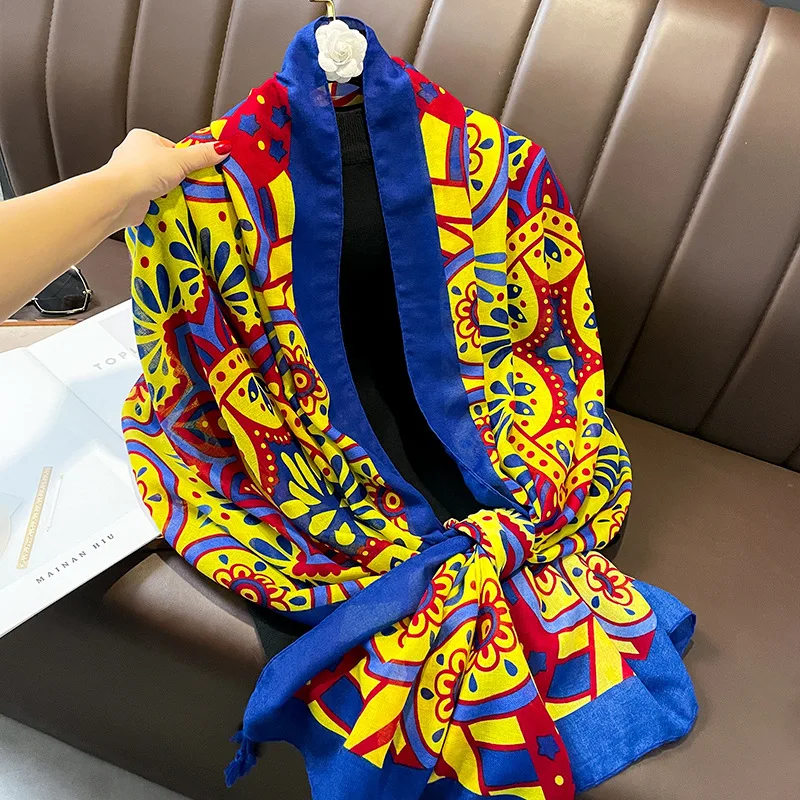 Luxury Brand Cotton Scarf Women Large Shawls Design Hijab Echarpe Print Tassel Scarves Lady Beach Stole Muffler Foulard Pareo
Luxury Brand Cotton Scarf Women Large Shawls Design Hijab Echarpe Print Tassel Scarves Lady Beach Stole Muffler Foulard Pareo