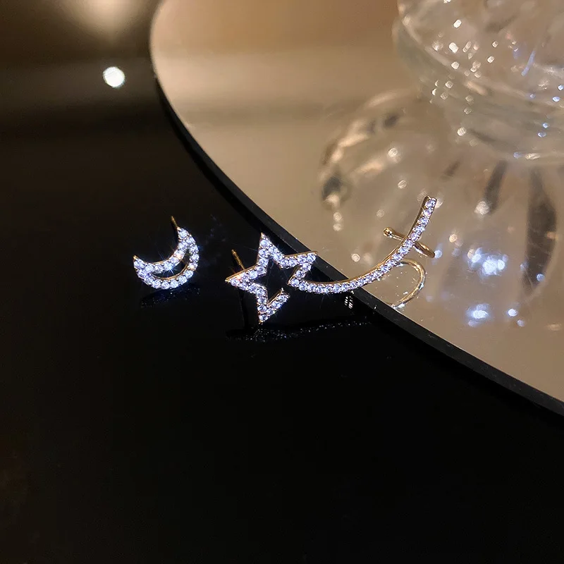 2022 New Contracted Asymmetric Temperament Earrings Fashion Star And Moon Crystal Women Trendy Push-back Stud Earrings Jewelry
2022 New Contracted Asymmetric Temperament Earrings Fashion Star And Moon Crystal Women Trendy Push-back Stud Earrings Jewelry