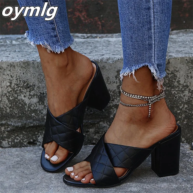 Summer simple fish mouth shoes women's solid color thin cross high heels wear one word thick heel large size sandals and slipper
Summer simple fish mouth shoes women's solid color thin cross high heels wear one word thick heel large size sandals and slipper
