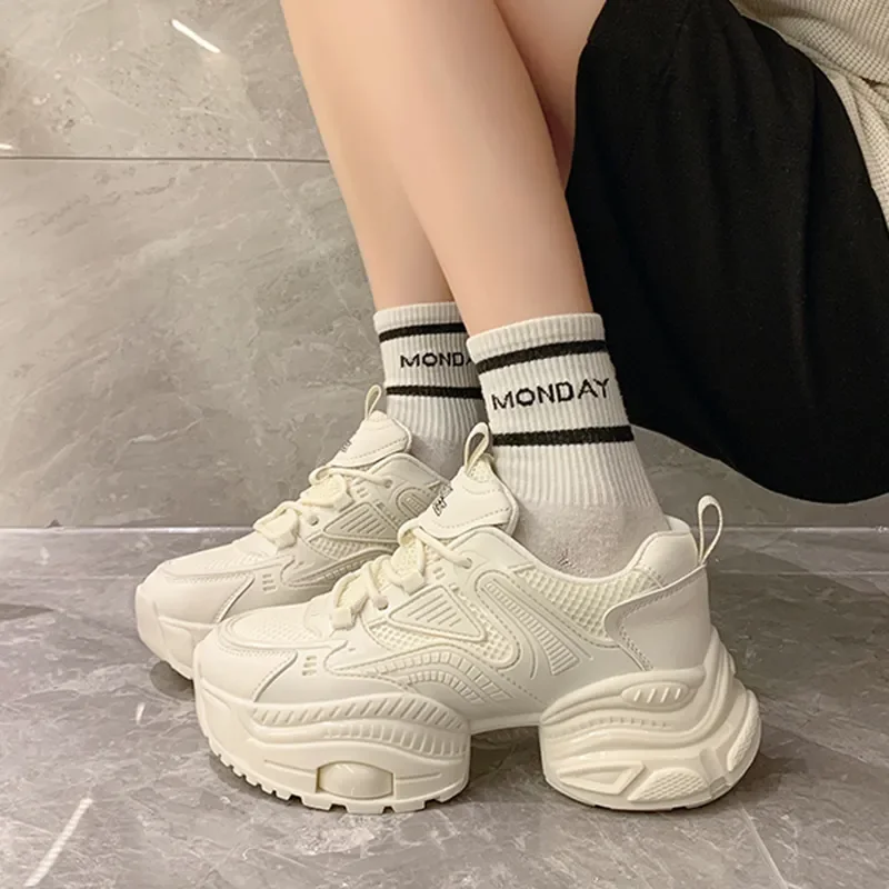 2023 new thick soled daddy shoes female summer new net surface breathable casual shoes students running sports shoes
2023 new thick soled daddy shoes female summer new net surface breathable casual shoes students running sports shoes