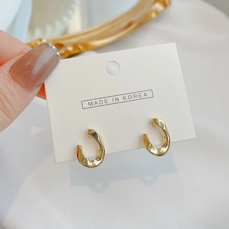 Korean Design Elegant Pearl Cross Stud Earrings For Women Girls Party Wedding Jewelry Gift Accessories e127
Korean Design Elegant Pearl Cross Stud Earrings For Women Girls Party Wedding Jewelry Gift Accessories e127