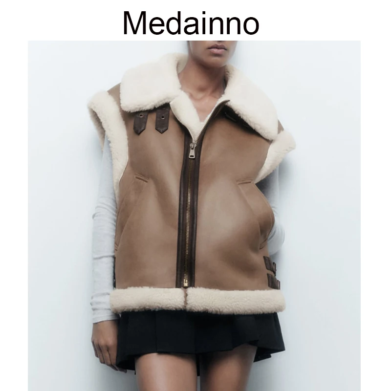 Moedainno New 2022 Autumn Winter Women Fashion Sleeveless Patchwork Loose Leather And Fur Vests Thick Coat Warm Tops Female Chic
Moedainno New 2022 Autumn Winter Women Fashion Sleeveless Patchwork Loose Leather And Fur Vests Thick Coat Warm Tops Female Chic