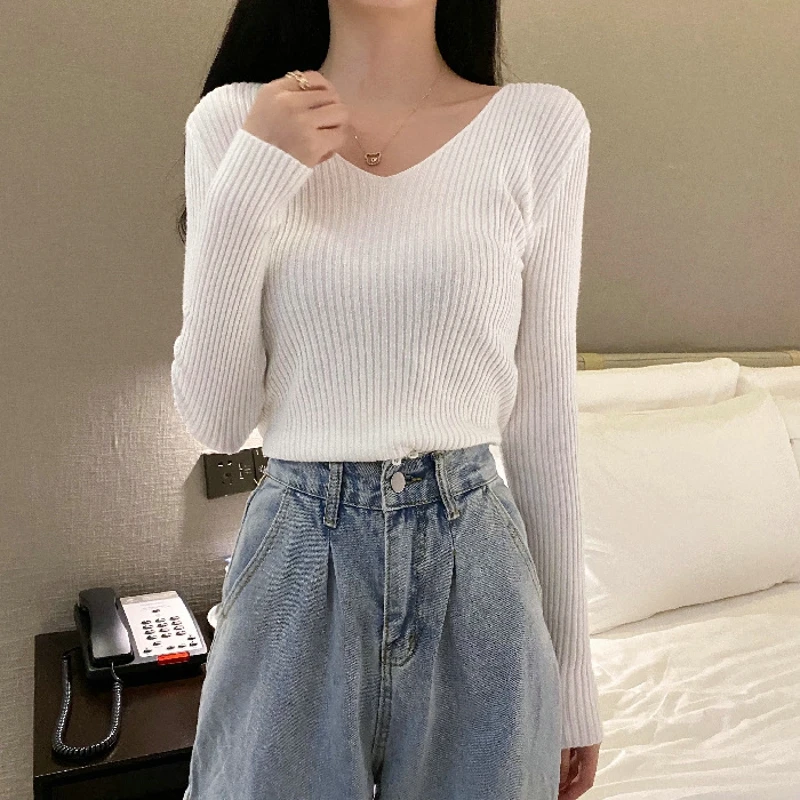 New Slim V-Neck Knit Sweater For Women Autumn Winter Bottomed Pullover Top Long Sleeves Undershirt Korean Style Clothes
New Slim V-Neck Knit Sweater For Women Autumn Winter Bottomed Pullover Top Long Sleeves Undershirt Korean Style Clothes
