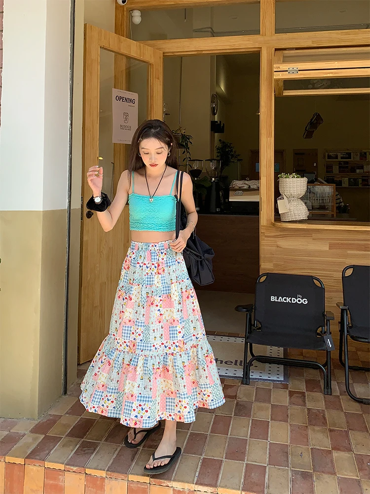 2023 Summer Women's Floral Print Long Skirt Korean Style Vintage Harajuku Sexy Y2k Girls Kawaii High Waist A-Line Midi Skirts
2023 Summer Women's Floral Print Long Skirt Korean Style Vintage Harajuku Sexy Y2k Girls Kawaii High Waist A-Line Midi Skirts