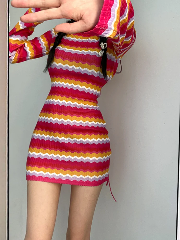 Autumn 2023 New Stripe Women Strap Backless Pullover Thin Stripe Hot Girl Slim Hip Wrap Mini Dress Sweater Korean M253
Autumn 2023 New Stripe Women Strap Backless Pullover Thin Stripe Hot Girl Slim Hip Wrap Mini Dress Sweater Korean M253