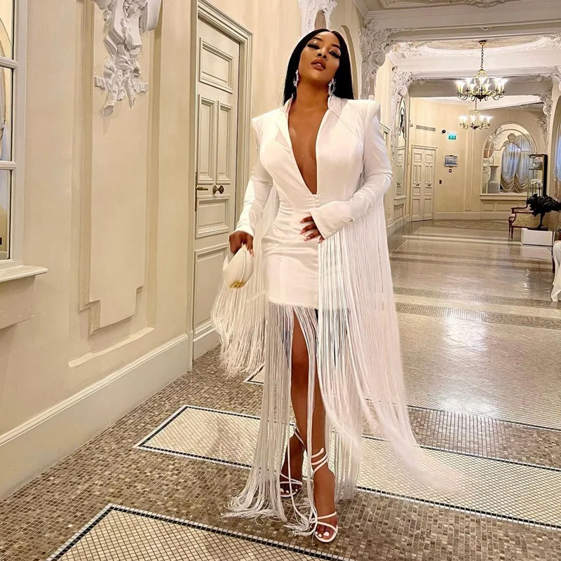 Extra Long Tassel Splicing Maxi Party Dress Women White V Neck Long Sleeve Pearls Button Bodycon Blazer Evening Gown Clothing
Extra Long Tassel Splicing Maxi Party Dress Women White V Neck Long Sleeve Pearls Button Bodycon Blazer Evening Gown Clothing