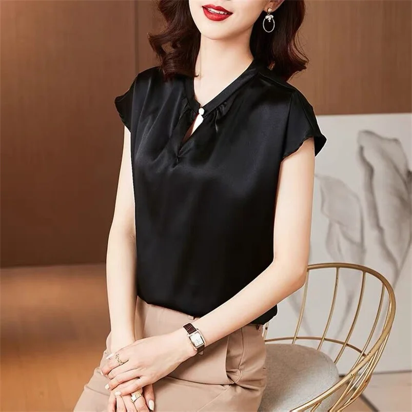 Ice Silk T Shirt Women Short Sleeve Basic Tops Femme Solid Satin Hollow Out Simple Elegant Blouse 2022 High Street Casual Tops
Ice Silk T Shirt Women Short Sleeve Basic Tops Femme Solid Satin Hollow Out Simple Elegant Blouse 2022 High Street Casual Tops