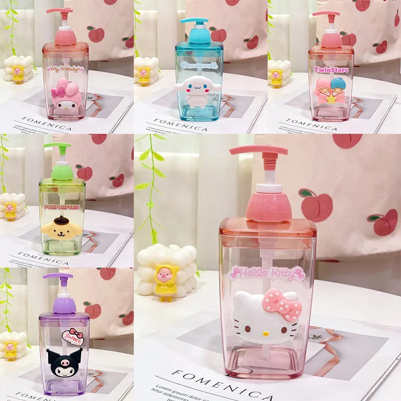 Kawaii Sanrio, Hello Kitty Kuromi My Melody Cinnamoroll Мультяшные детали, милый лосьон с прессом, бутылки для порционирования
Kawaii Sanrio, Hello Kitty Kuromi My Melody Cinnamoroll Мультяшные детали, милый лосьон с прессом, бутылки для порционирования