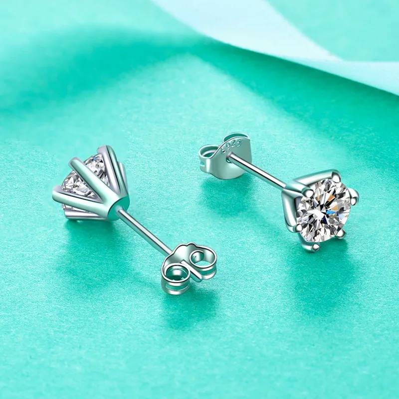 Real 1 Carat Moissanite Stud Earrings for Women Men Solid 925 Sterling Silver Solitaire Round Diamond Earrings Fine Jewelry
Real 1 Carat Moissanite Stud Earrings for Women Men Solid 925 Sterling Silver Solitaire Round Diamond Earrings Fine Jewelry